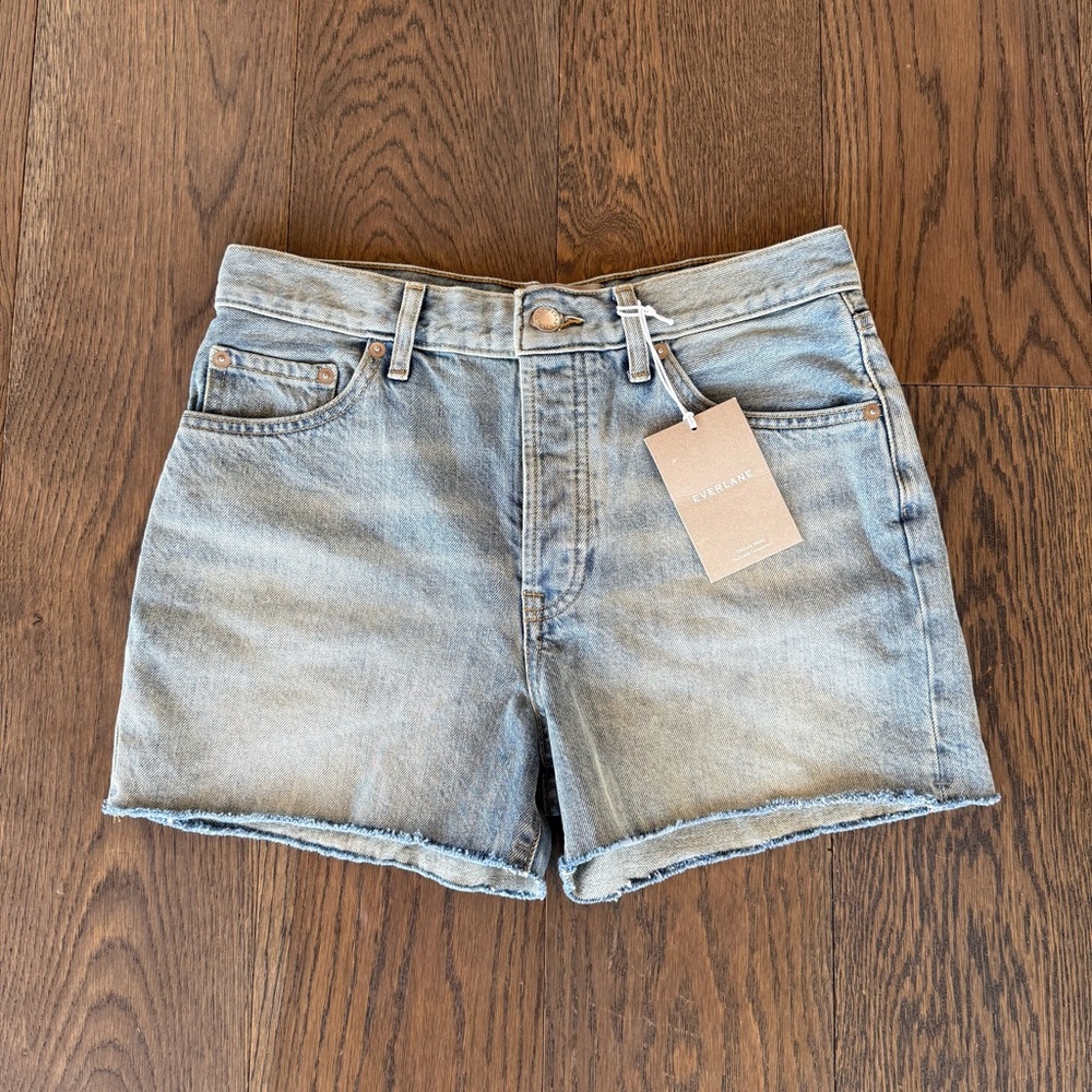 Everlane Relaxed 90’s Short, NWT, size 25 (fits like 26)